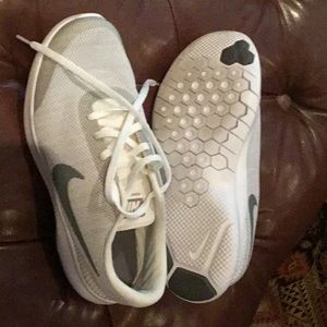 Nike Athletic Shoes 8W